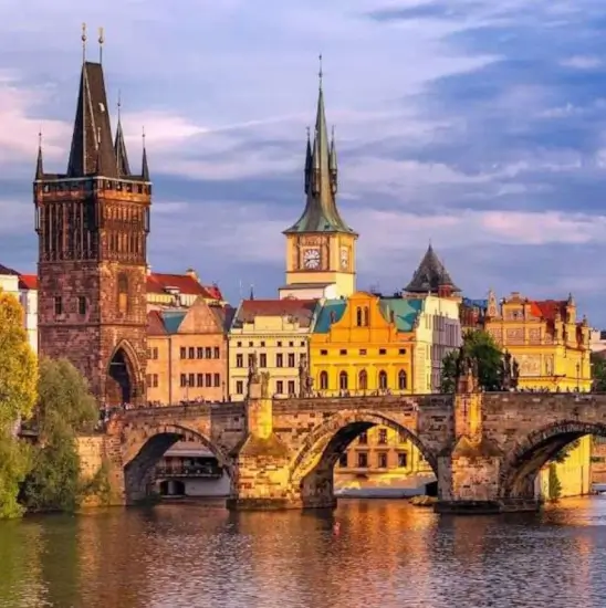 Viaje económico a Praga de 4 días con hotel + vuelo por solo 104 € con Booking